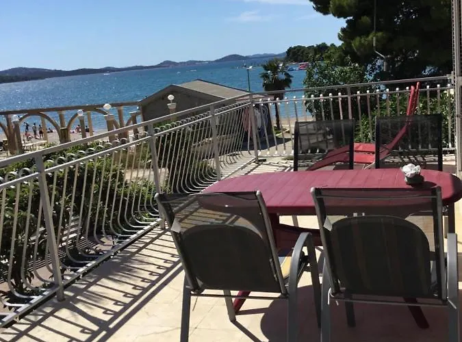 Apartments More Διαμέρισμα Pirovac